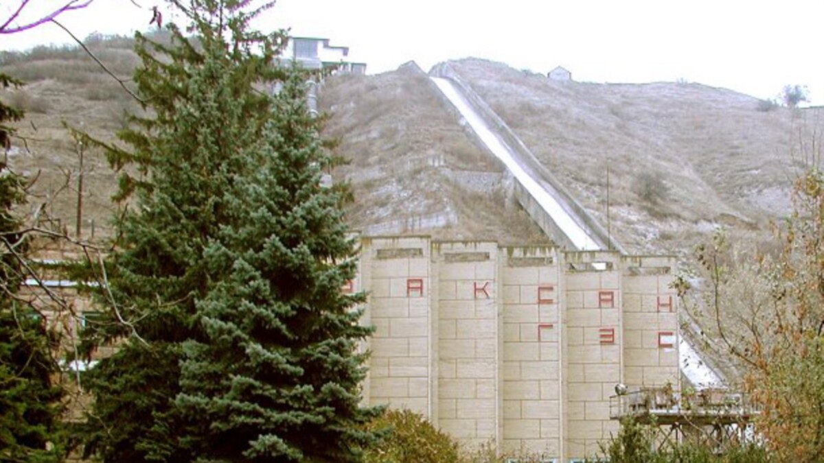 Баксанская гэс кабардино балкария. Диверсия на Баксанской ГЭС 2010. Теракт на Баксанской ГЭС В Кабардино-Балкарии. Теракт на Баксанской ГЭС.