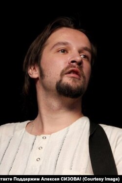 Журналист Алексей Сизов, которого бывшая жена обвиняет в насилии над детьми
