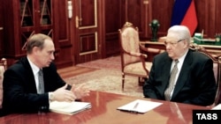 Ельцин Борис а, Путин Владимир а, 1999 шо