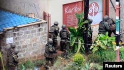 Forcat speciale të Kenias gjatë një akisone kundër pjesëtarëve të grupit ekstremist Al-Shbaab