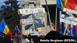 La un protest antiguvernamental în Chișinău, ianuarie 2016