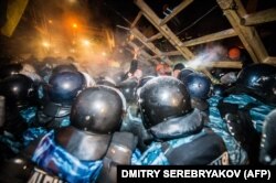 Asalt Berkut asupra unei baricade pe Maidan, 11 decembrie, 2013