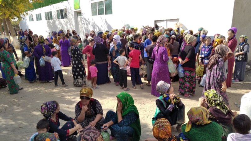 Grim Choice: Turkmen Warned Of Food Cutoffs Over Unpaid Utility Bills