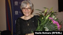 Czech Republic--RFE/RL Moldovan Service Director Oana Serafim receives prestigious award from Romanian embassy. Prague, May 12, 2015.