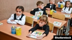 За словами Мандзій, в Україні понад 15 тисяч середніх шкіл
