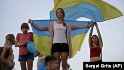 Під час мітингу в Маріуполі проти агресії Росії, 4 вересня 2014 року