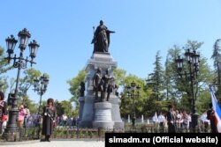 Открытие памятника Екатерине II в Симферополе, август 2016 года