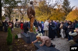 Sofia, monumentul ridicat pentru fostul scriitor disident Gheorghi Markov, 11 noiembrie 2014