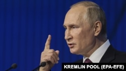 Владимир Путин говори пред участниците в срещата на международния дискусионен клуб “Валдай”