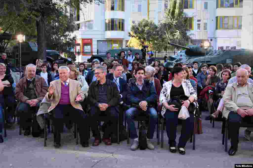 Figuri cunoscute în public? Dezbaterea Europei Libere de la Muzeul Armatei, Chișinău, 17 octombrie 2018