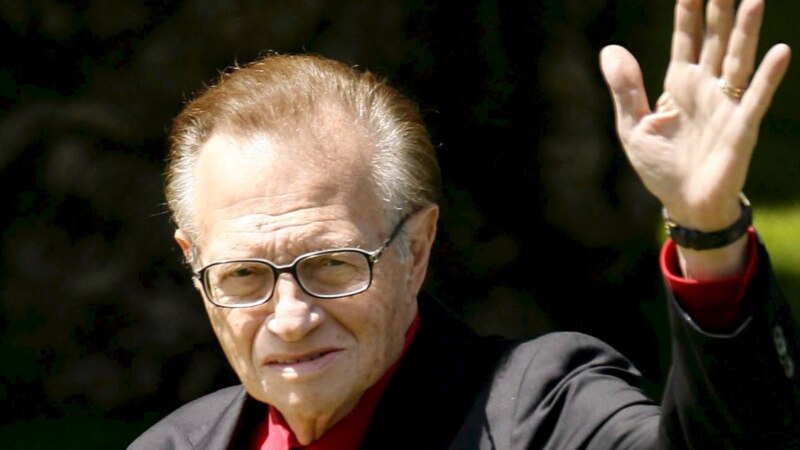 Vdes gazetari Larry King