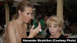Ксения Собчак на благотворительной акции помощи пострадавшим в Крымске в Москве 
