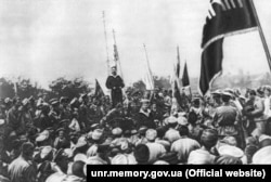 Речь матроса-украинца летом 1917 года в Севастополе перед украинизированными частями морской пехоты «Специальной десантной дивизии»