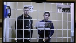 Обвиняемые по "кокаиновому делу" Владимир Калмыков (слева) и Иштимир Худжамов (Архивное фото)