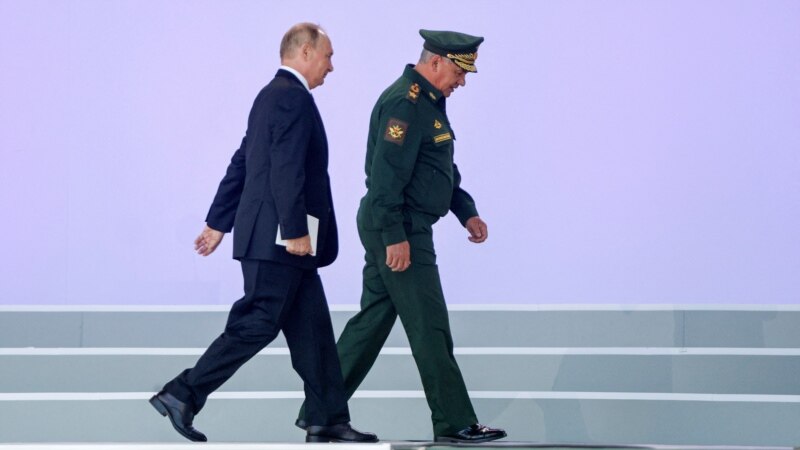 После поездки в Минск Путин проведет заседание с российскими военными