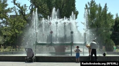 Bez Vodi V Lnr Bojoviki Vmikayut Krani Raz Na Tizhden