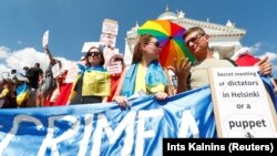 Protest în Finlanda în ajunul întîlnirii Trump-Putin