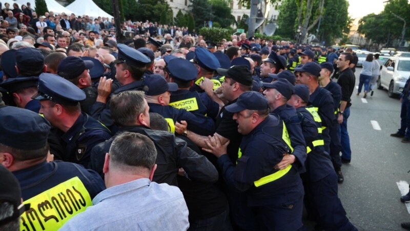 Тбилисехь дIахьош ю протесташ, лаьцна масех жигархо