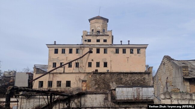 Бывший Севастопольский пивной завод, ныне – Севастопольский завод напитков