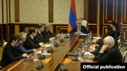 Armenia - President Serzh Sarkissian meets members of a presidential commission on constitutional reform, Yerevan, 13 March 2015.