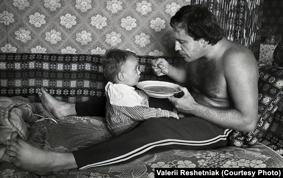 «Секс және қала» фильміндегі Наташа Ричардсон Анальды жыныстық қатынасқа арналған презервативтердің үш маркасы