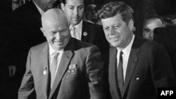 Sovjetski lider Nikita Hruščov i američki predsjednik John F. Kennedy, Beč, 1961. 