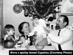 Мадрыд. 1964 год. Івонка Сурвіла з мужам і дочкамі.