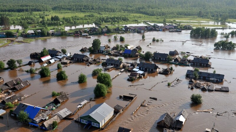 Повені на півдні Сибіру призвели до жертв і сотень потерпілих
