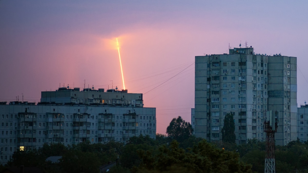 Повітряна тривога оголошена в усій Україні