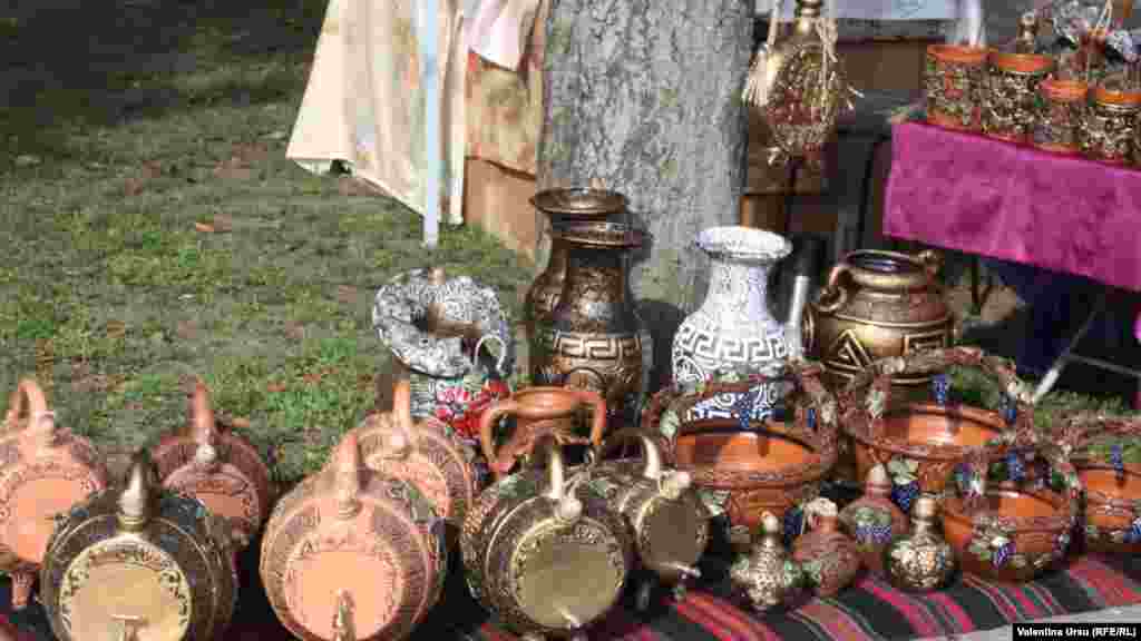 Traditional wine vessels and jugs were also on display at the festival. 