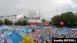 Ukraine/Crimea -- Crimean Tatars mark 69th anniversary of deportation, Simferopol, 18May2013
