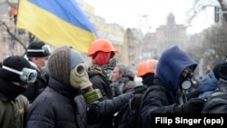 Ukrainada hökümete garşy protestler dowam edýär