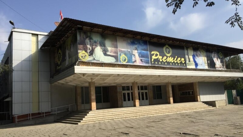 Оштогу Бабур театрын Өзбекстан оңдоп бермей болду