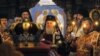Сэрбскі Патрыярх Ірыней служыць літургію падчас урачыстай цырымоніі сустрэчы парэшткаў апошняга караля Югаславіі Пётра II у Бялградзе 22 студзеня 2013 году