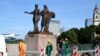В Вильнюсе демонтированы последние советские скульптуры