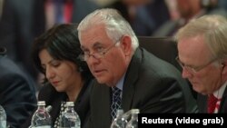 Государственный секретарь США Рекс Тиллерсон выступает на встрече министров ОБСЕ в Вене