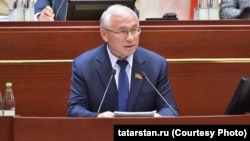 Разиль Валеев