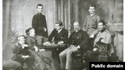 Митрополит Андрей Шептицький разом із родиною у Прилбичах перед вступом у монастир