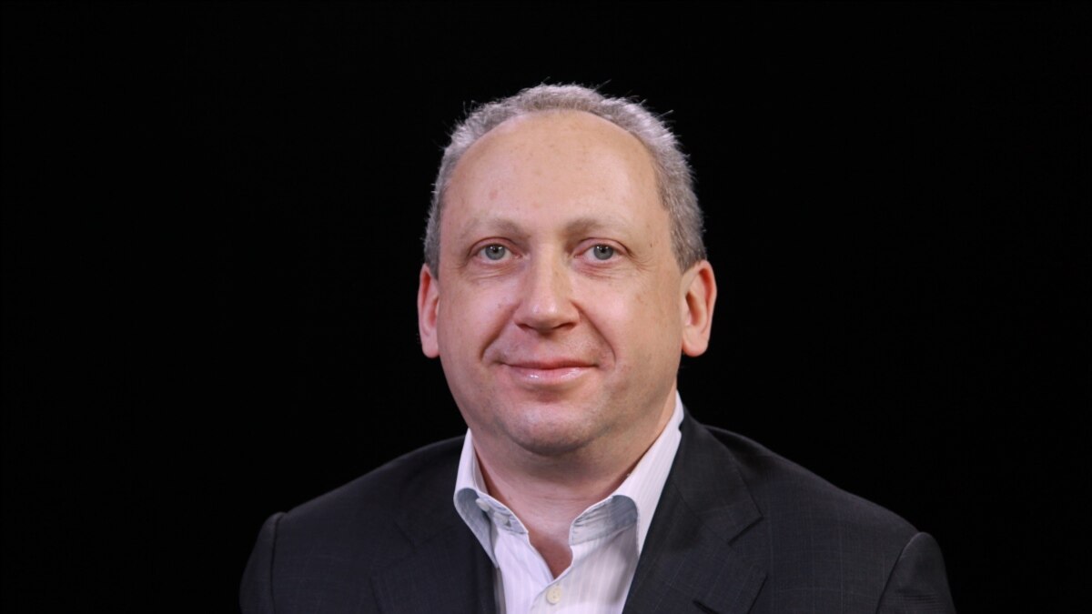 Лицом к событию ютуб. Слава Рабинович. Слава Рабинович фото. Слава Рабинович радио. Нарядные люди к событию