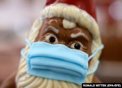 Photo Package Christmas Preps Amid The Covid 19 Pandemic