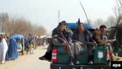 Полицейские уезда Имам сахиб, 24 февраля 2010 года. 