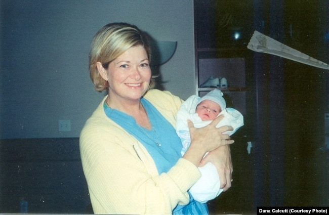 Дана Кэлкатт-Мэдсен с новорожденным сыном