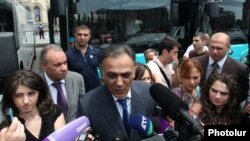 Armenia -- Transport and Communications Minister Gagik Beglarian answers reporters' questions, Yerevan, 10 June, 2013