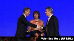 Iurie Leancă, Catherine Ashton şi Karel de Gucht (comisarul european pentru comerţ)