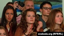 Attendees at Radio Svaboda's concert to present the new CD, "Sauka and Hryshka. 100 Songs: 2010-2012" in Vilnius, Lithuania