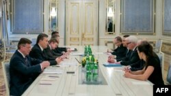 Ուկրաինայի նախագահի և Գերմանիայի, Ֆրանսիայի ու Լեհաստանի արտգործնախարարների բանակցությունները, Կիև, 20-ը փետրվարի, 2014թ․