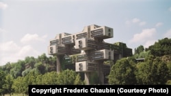 The Georgian Ministry of Highways in Tbilisi by architects Georgi Chakhava, Zurab Dzhalaganiya, Temur Tkhilava, and V. Klinberg, built in 1974<br />
<br />
"The interest of these buildings is that they are expressing in some way some kind of anthropological phenomenon that was taking place during that period," Chaubin told RFE/RL when his book was first published in 2011.<br />
