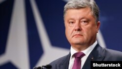 Президент України Петро Порошенко заявив в інтерв’ю німецьким засобам інформації, що планує провести референдум з питанням, чи слід Україні приєднатися до НАТО