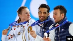 Sportistët i tregojnë medaljet e fituara në Olimpiadën e Soçit