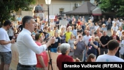 Lider Dveri Boško Obradović, na jednom od protesta u Kragujevcu, iz juna 2019. godine 